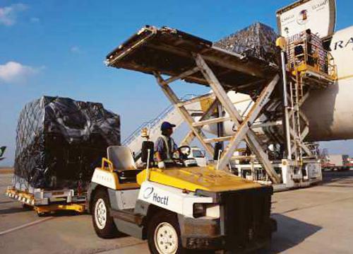 南航白云物流前三季货量达12万