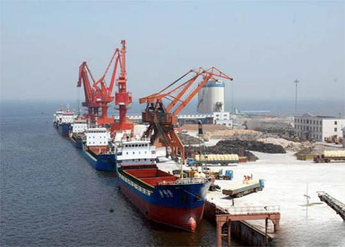 山东海运港口前10月吞吐7.7亿吨